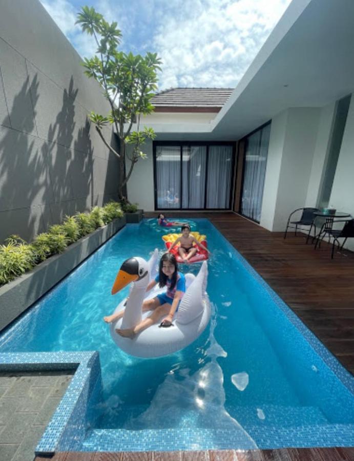 Villa Carmela Batu By Kingspark 8 Exterior photo